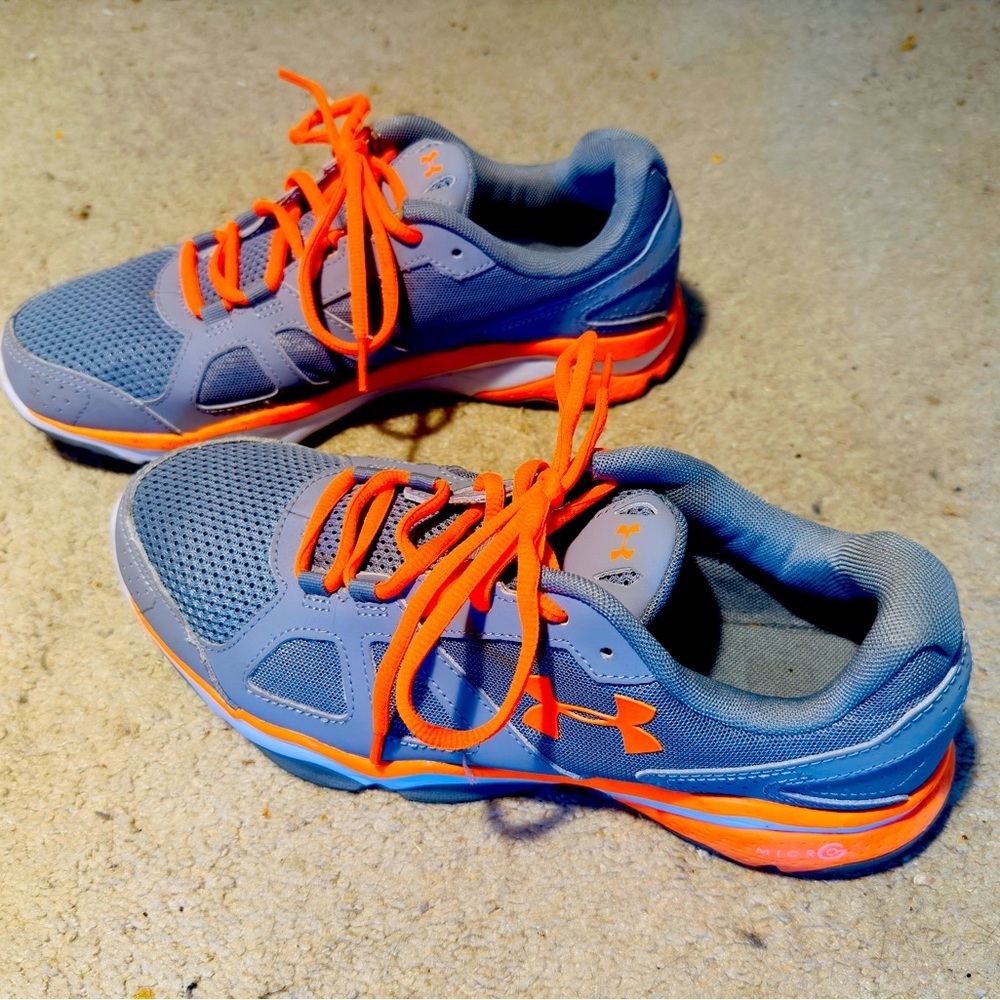 Under Armour Micro G Strive grey and neon orange Like new athletic trainer shoes